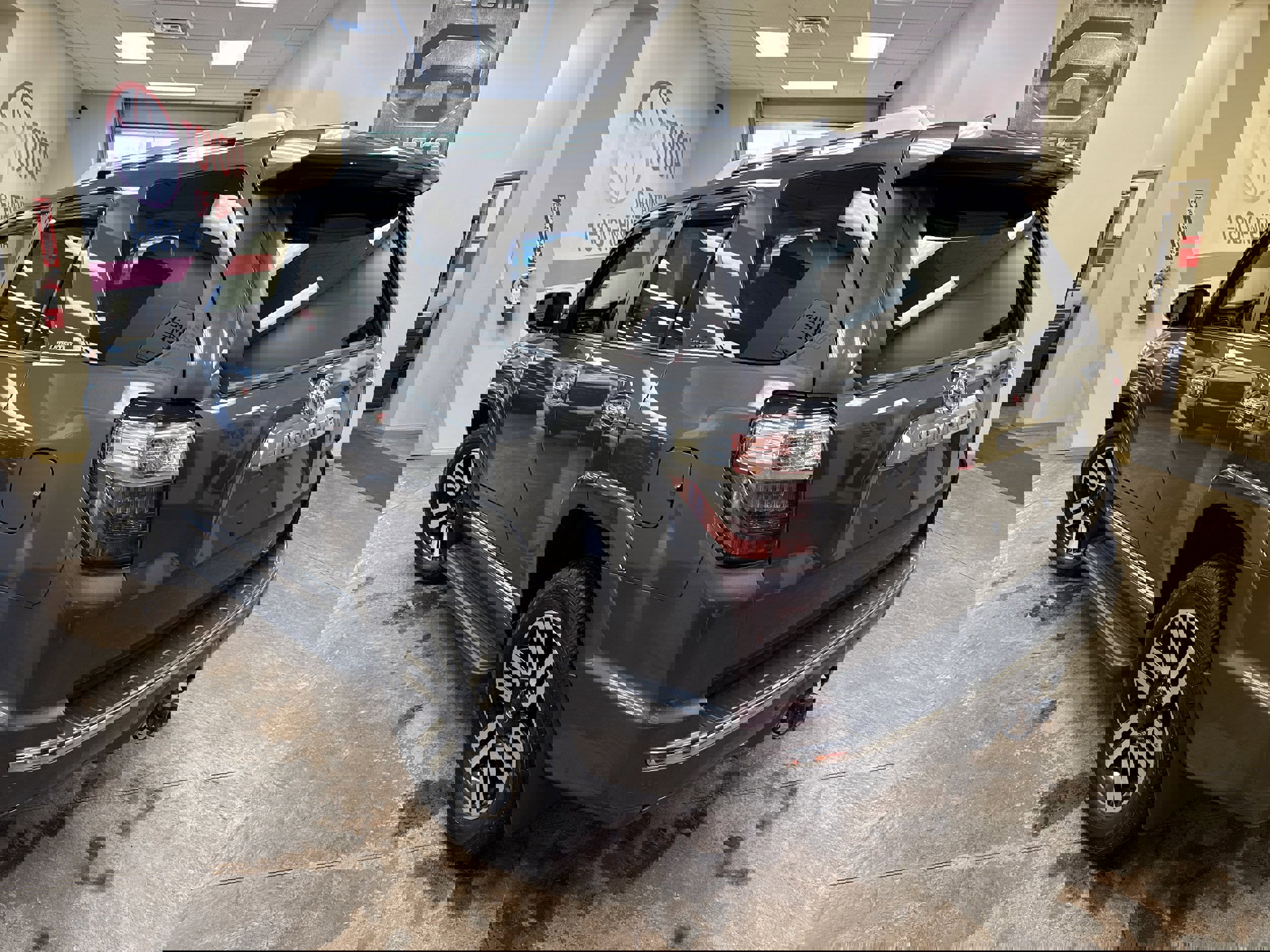 Used 2023 Toyota 4Runner Limited image 9