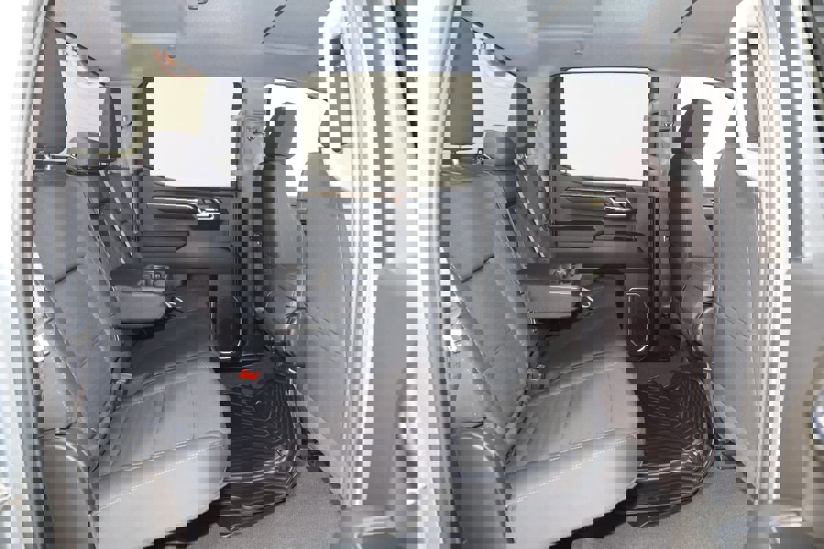 Used 2024 GMC Sierra 1500 Elevation image 13