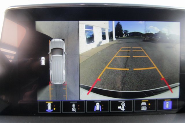 Used 2023 GMC Yukon XL AT4 w/ Technology Package image 32