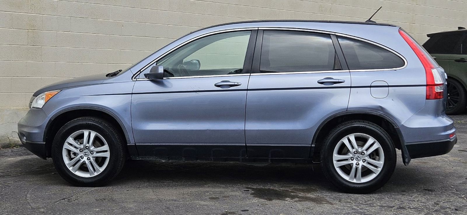 Used 2010 Honda CR-V EX-L image 2