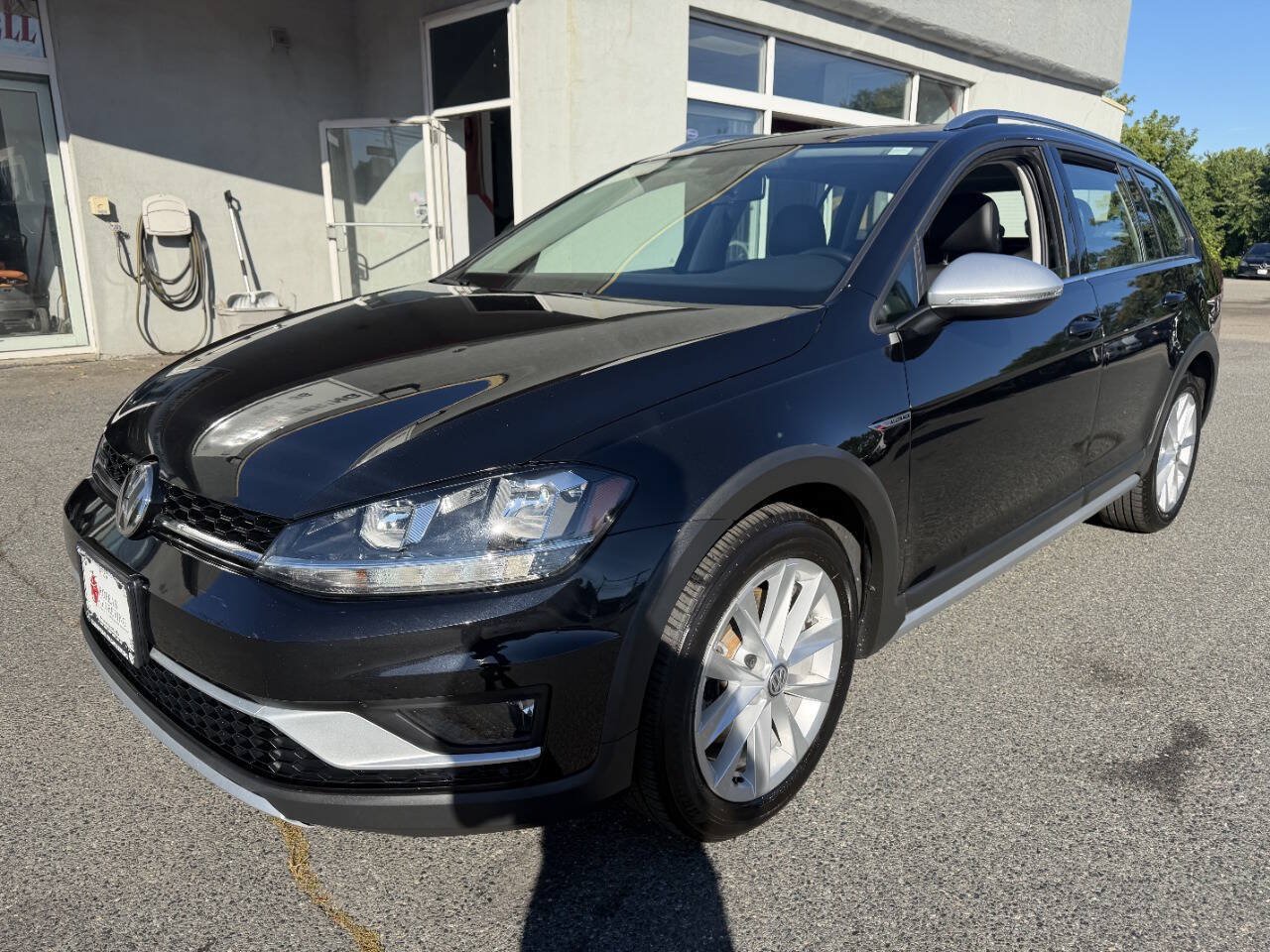 Used 2018 Volkswagen Golf Alltrack SE AWD/4WD image 3