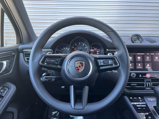 Used 2026 Porsche Macan AWD/4WD image 14