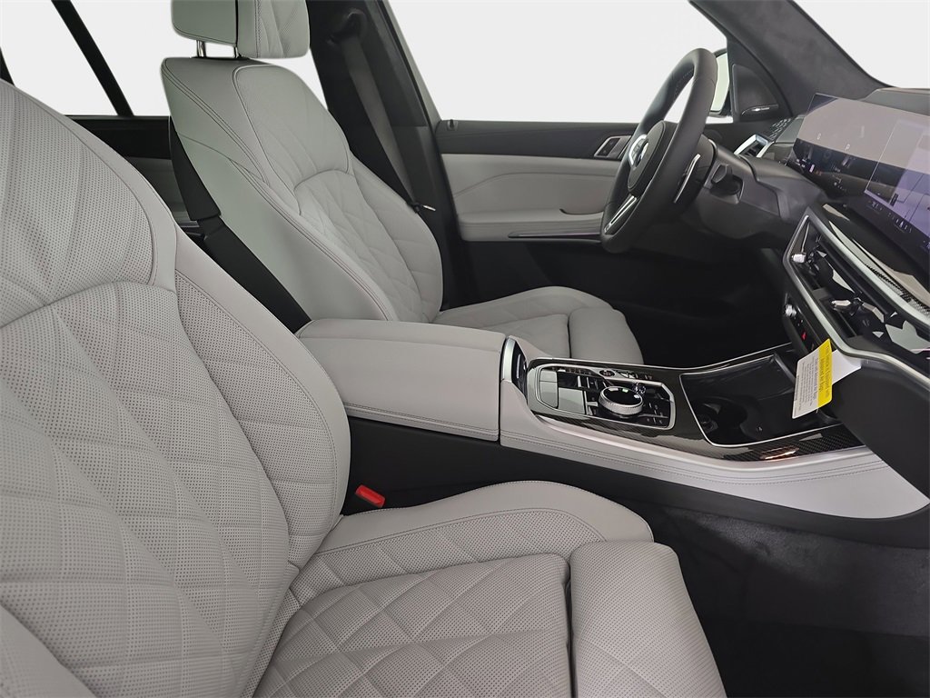 New 2026 BMW X5 M60i image 9
