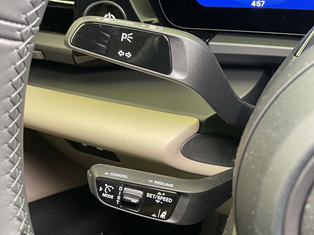 New 2026 Porsche Macan 4 Electric image 42