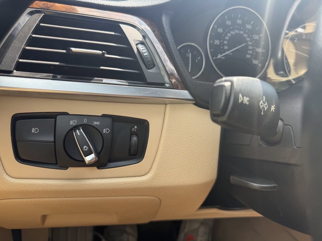 Used 2014 BMW 428i Convertible RWD image 25