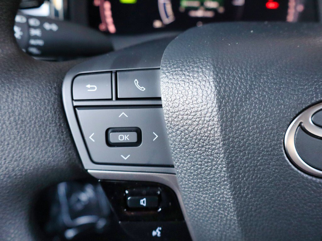 Used 2026 Toyota Camry LE FWD image 36