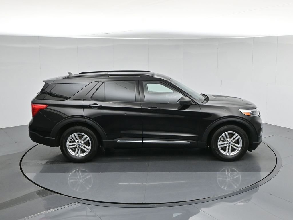 Used 2022 Ford Explorer XLT w/ Equipment Group 202A image 44