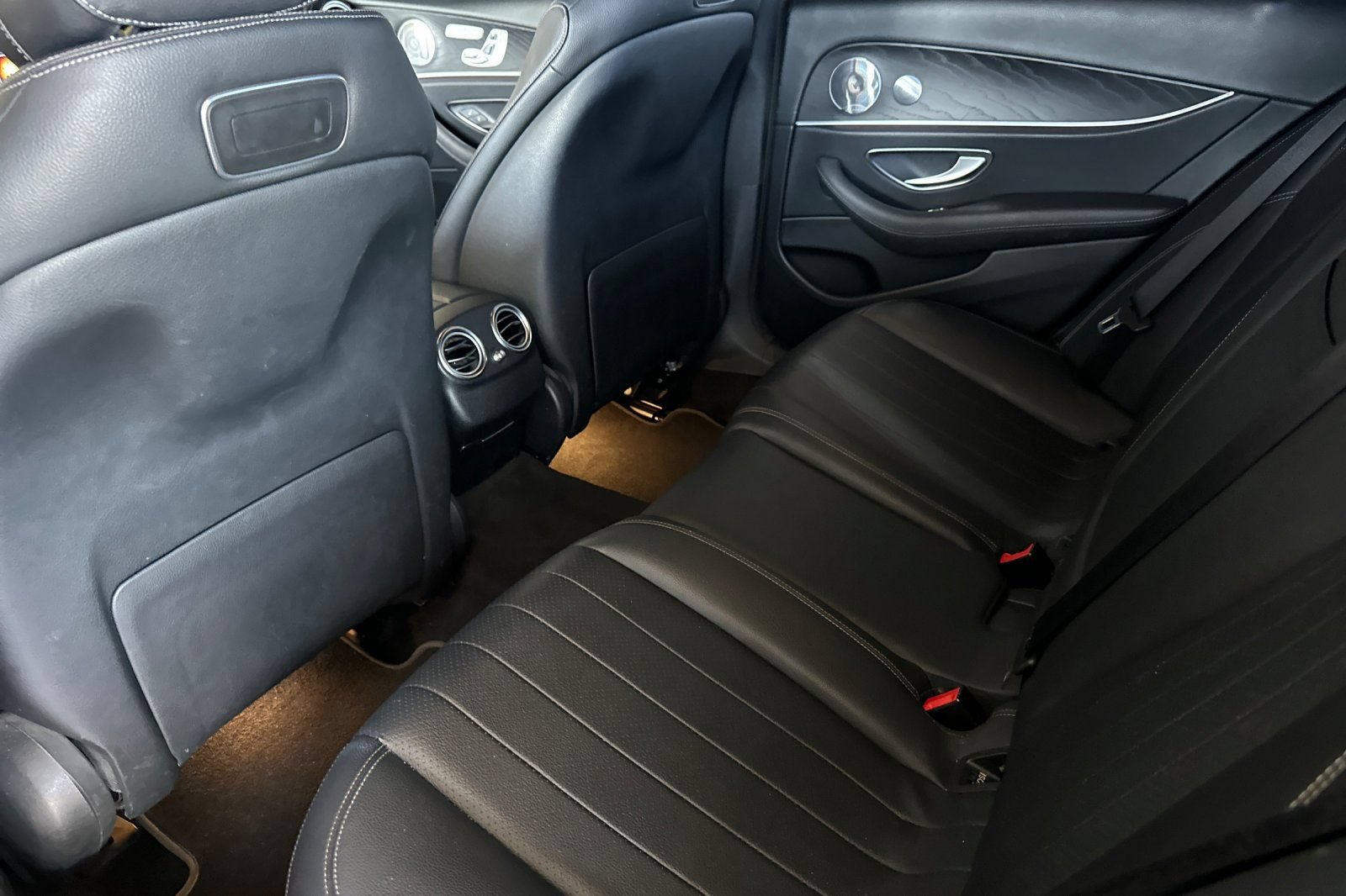 Used 2019 Mercedes-Benz E 300 w/ Premium 1 Package image 9