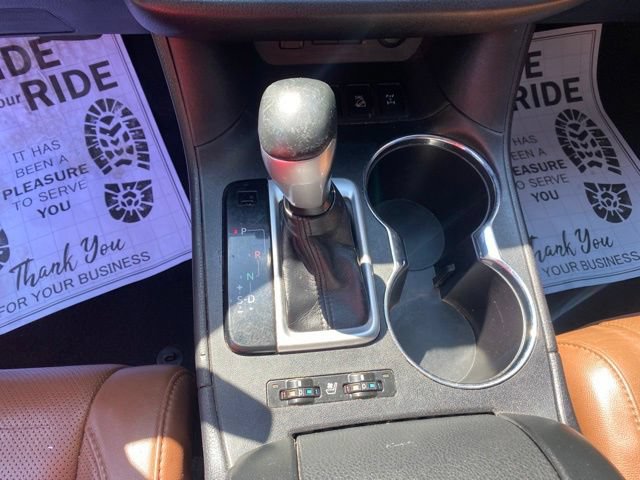 Used 2017 Toyota Highlander Limited Platinum AWD/4WD image 14