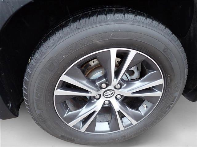 Used 2016 Toyota Highlander XLE image 7