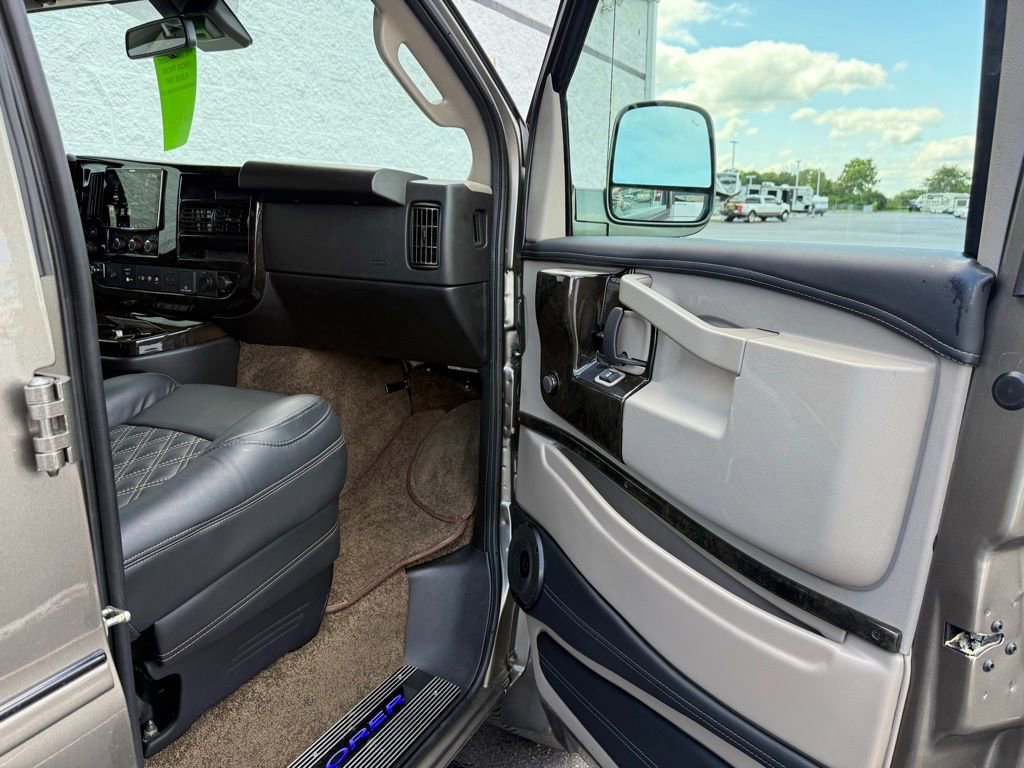New 2025 GMC Savana 2500 w/ Driver Convenience Package image 34