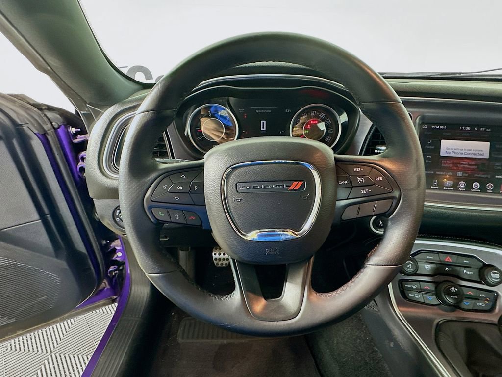 Used 2016 Dodge Challenger R/T RWD image 13