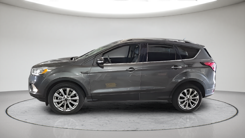Used 2017 Ford Escape Titanium w/ Equipment Group 301A AWD/4WD image 8