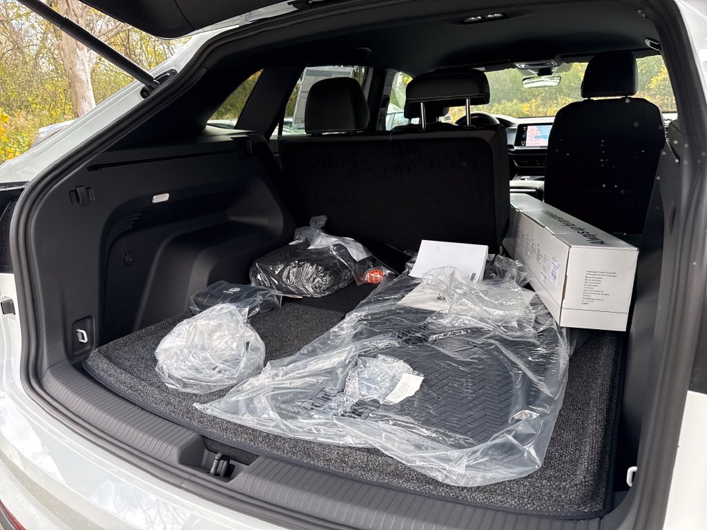 New 2026 Volkswagen Atlas Cross Sport SE AWD/4WD image 14