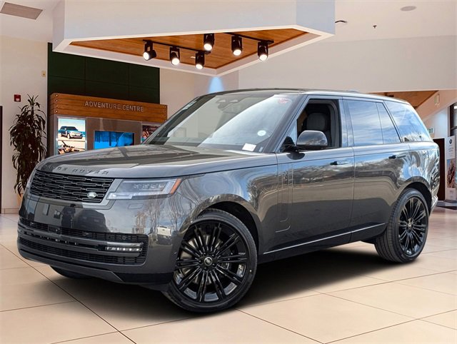 New 2025 Land Rover Range Rover SE
