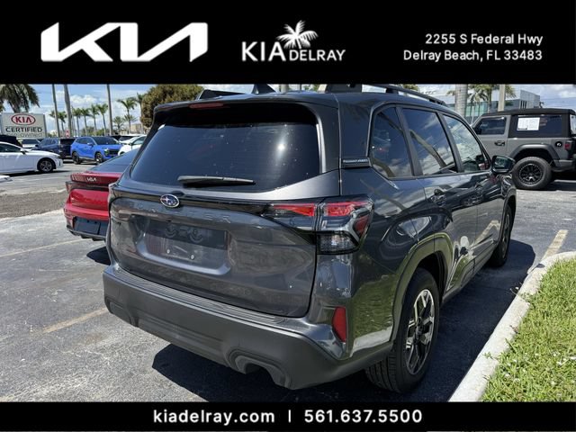 Used 2025 Subaru Forester Premium AWD/4WD image 7