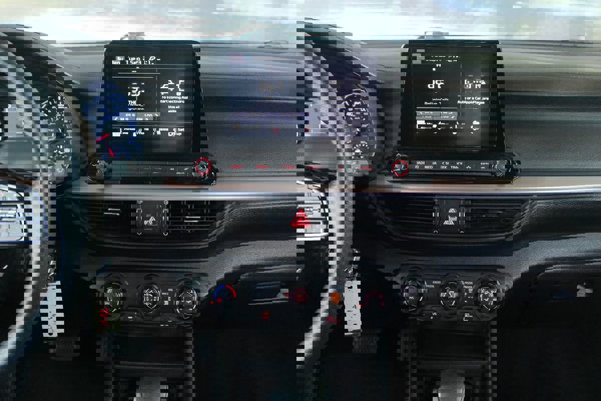 Used 2023 Kia Forte LXS image 21