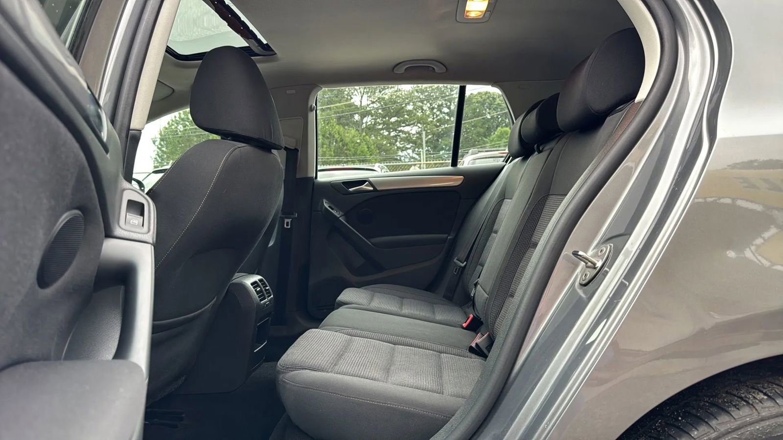 Used 2013 Volkswagen Golf TDI FWD image 12