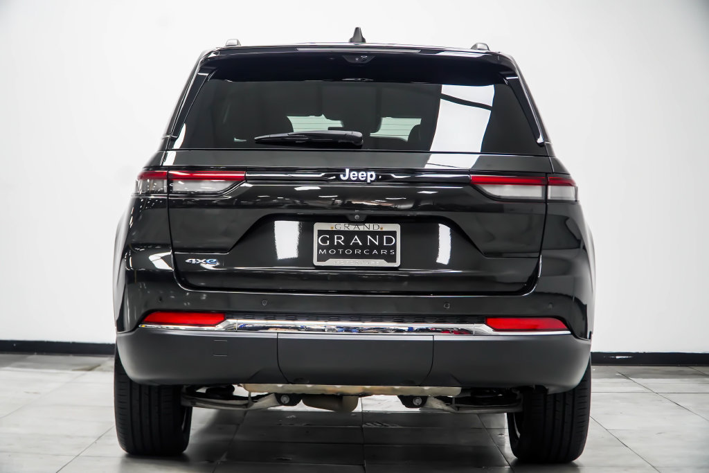 Used 2024 Jeep Grand Cherokee Limited 4xe w/ Luxury Tech Group II AWD/4WD image 16
