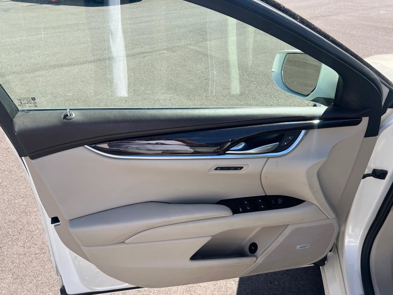 Used 2014 Cadillac XTS Luxury AWD/4WD image 16