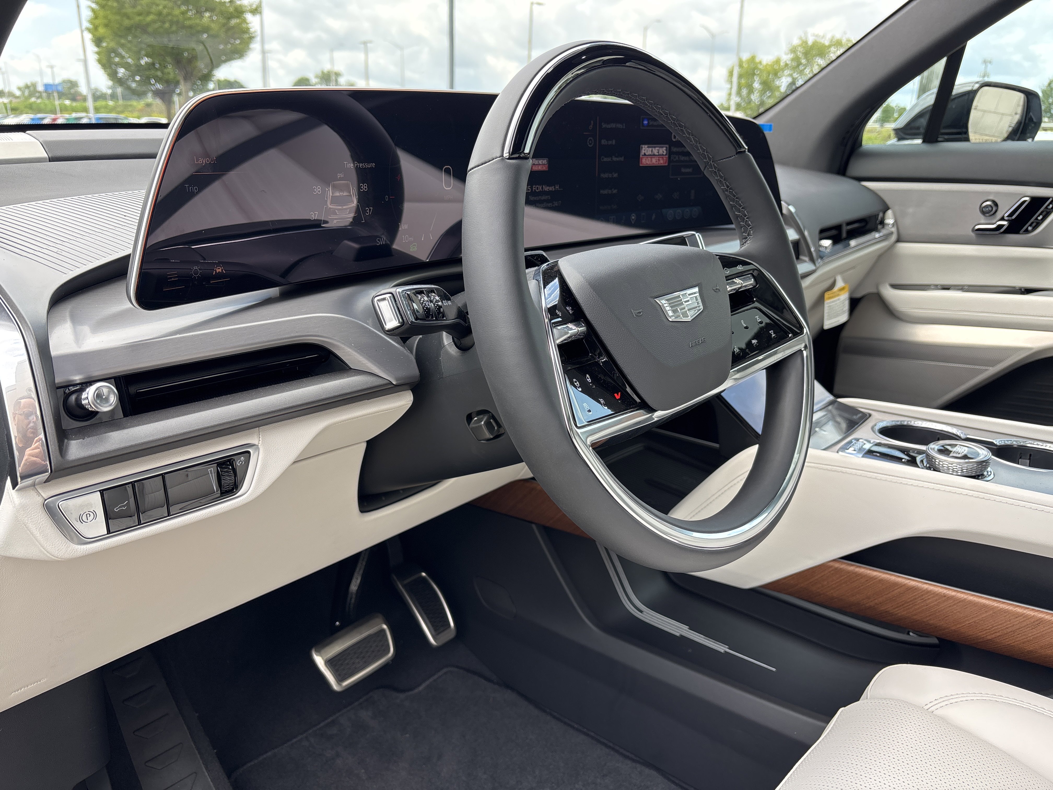 New 2026 Cadillac Vistiq Sport image 24