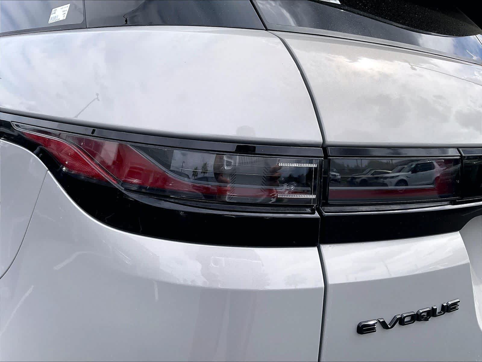 Used 2026 Land Rover Range Rover Evoque S AWD/4WD image 32