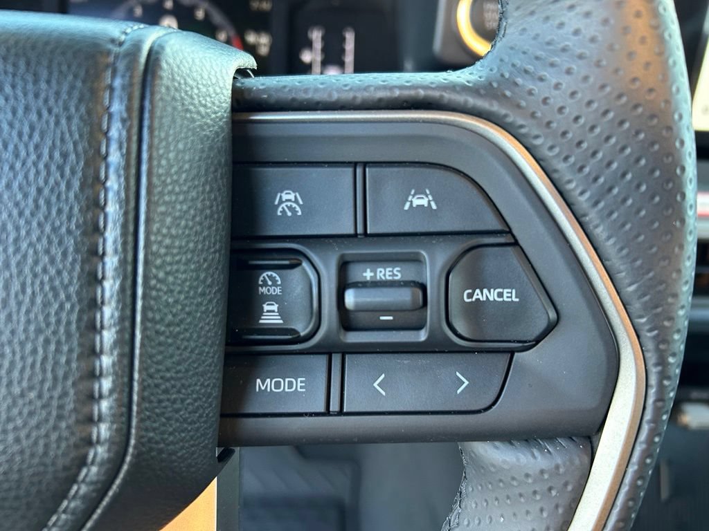 Used 2026 Toyota 4Runner SR5 AWD/4WD image 24