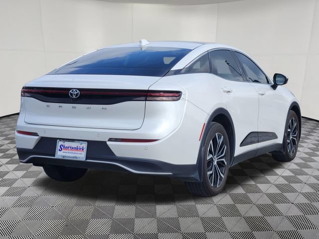 Used 2023 Toyota Crown AWD/4WD image 5