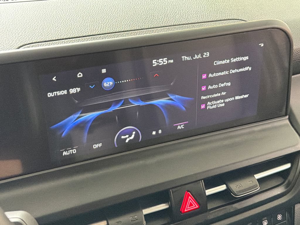 Used 2024 Kia Seltos EX FWD image 8