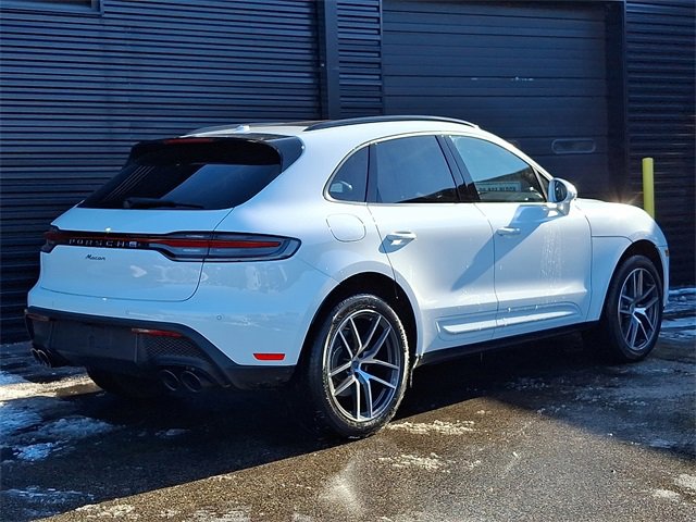 Used 2025 Porsche Macan image 7