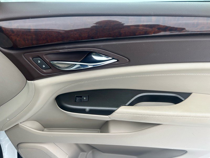 Used 2012 Cadillac SRX Luxury image 12