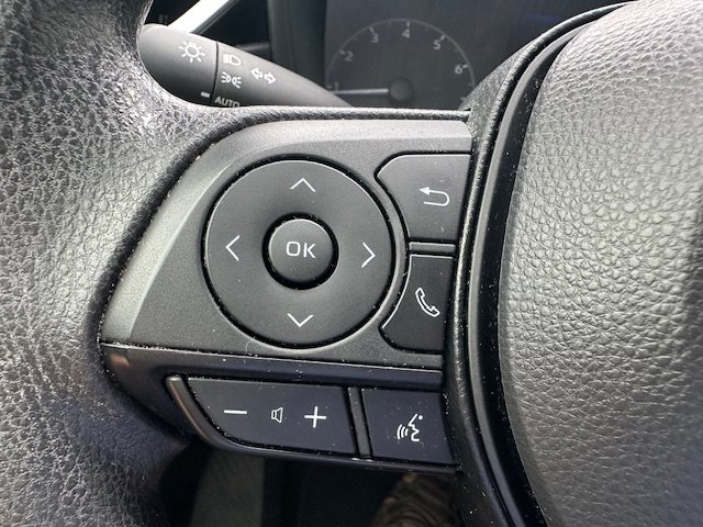 Used 2024 Toyota Corolla LE w/ LE Convenience Package FWD image 23