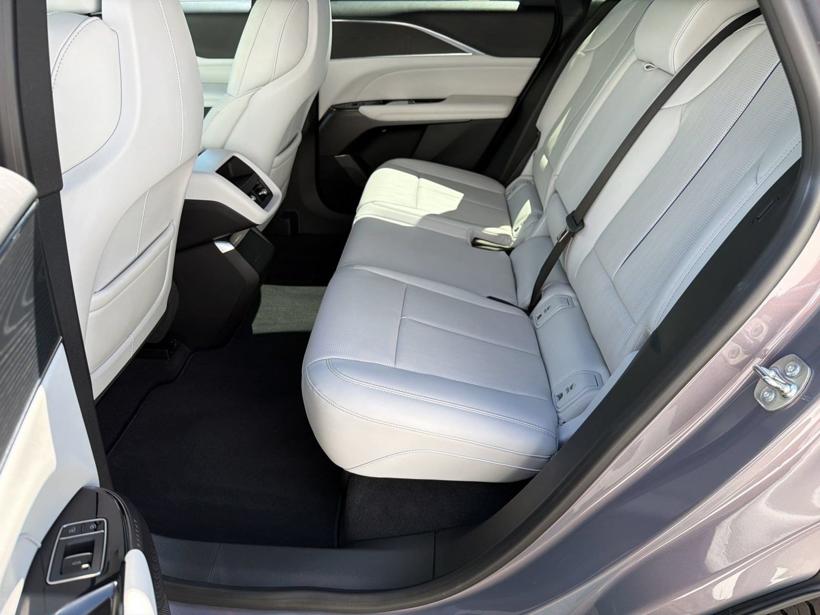 Used 2024 Cadillac Lyriq Luxury RWD image 23