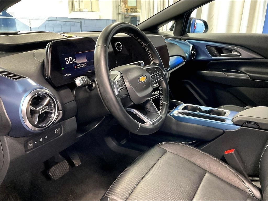 Used 2026 Chevrolet Equinox EV LT w/ Convenience Package II AWD/4WD image 8