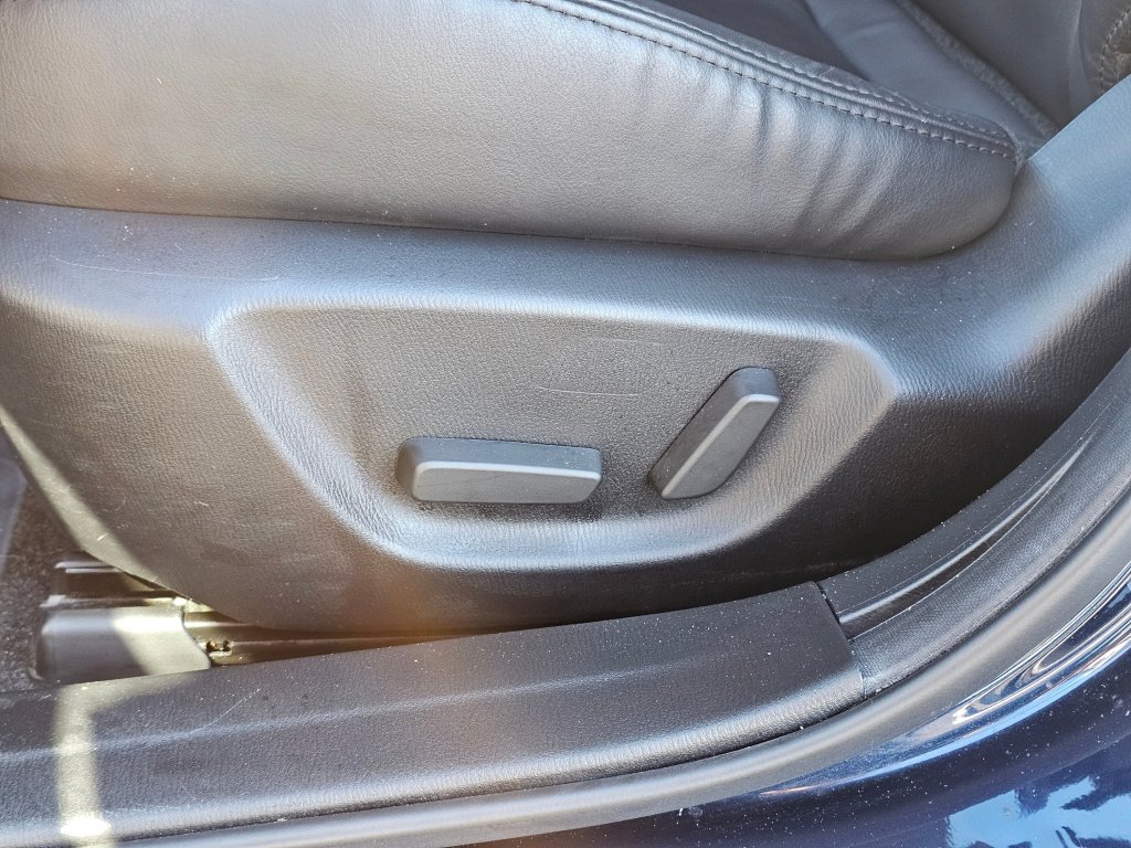 Used 2018 MAZDA MAZDA3 Touring image 31