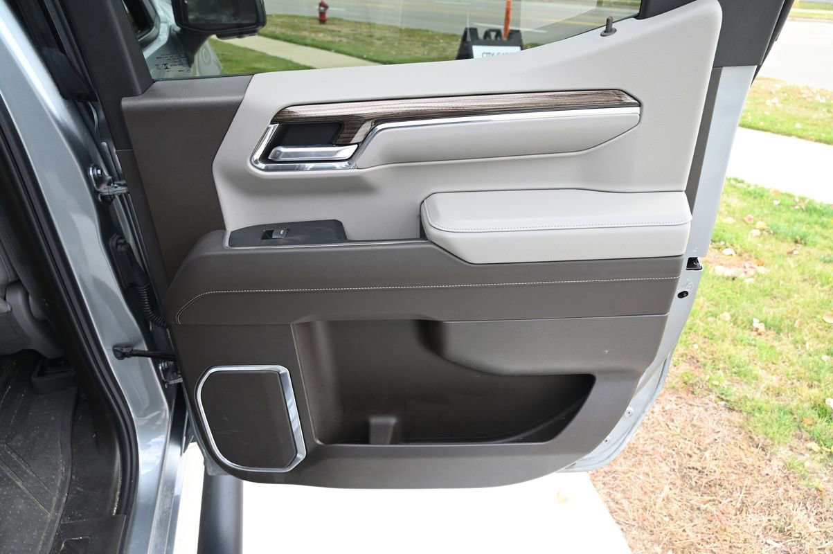 Used 2024 Chevrolet Silverado 1500 RST image 40