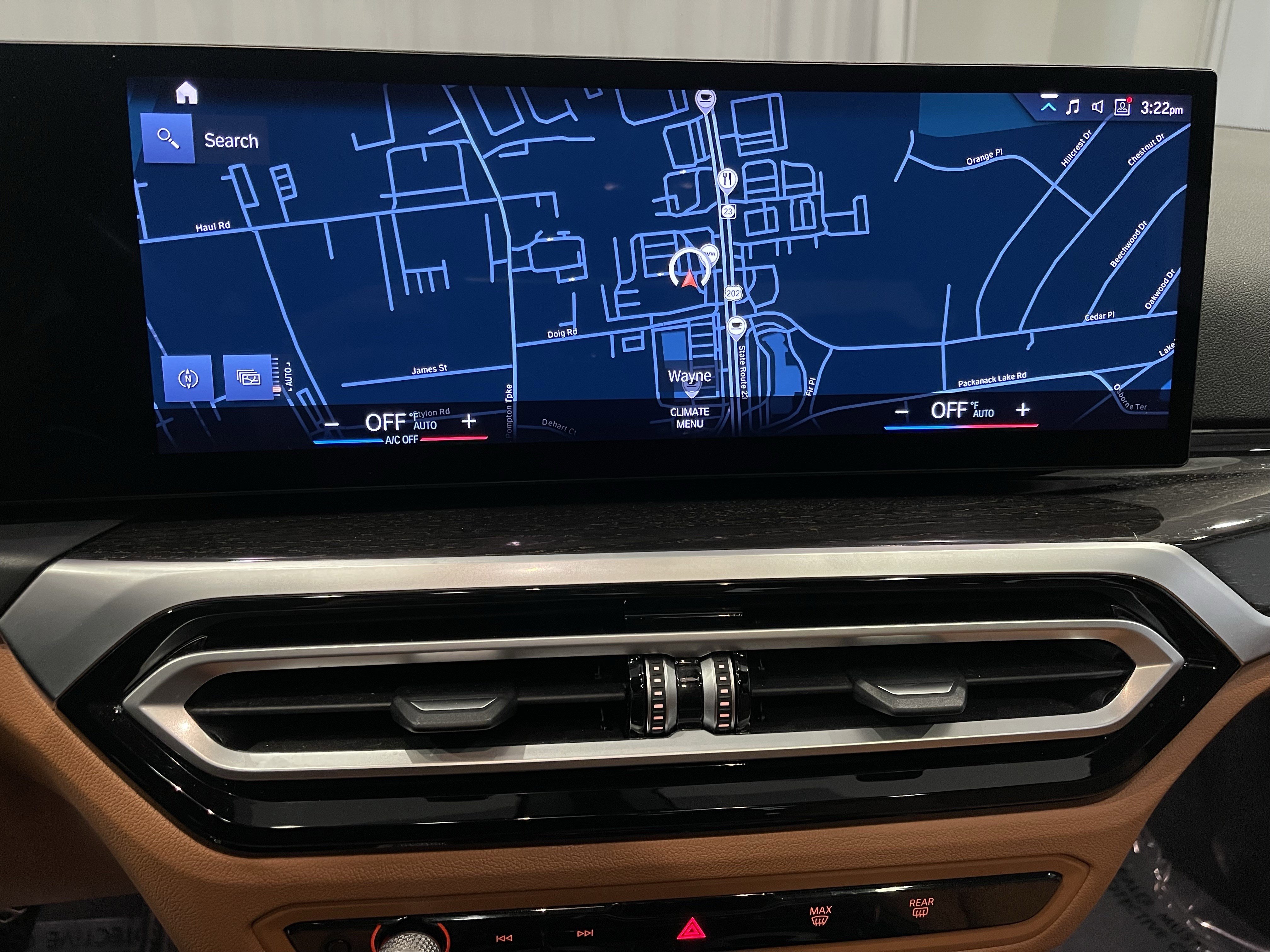 Used 2023 BMW 330i xDrive 330i xDrive w/ Driving Assistance Package image 23