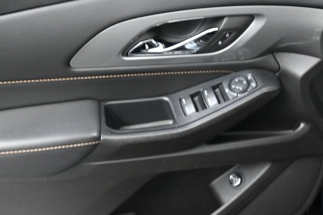 Used 2021 Chevrolet Traverse LT FWD image 9
