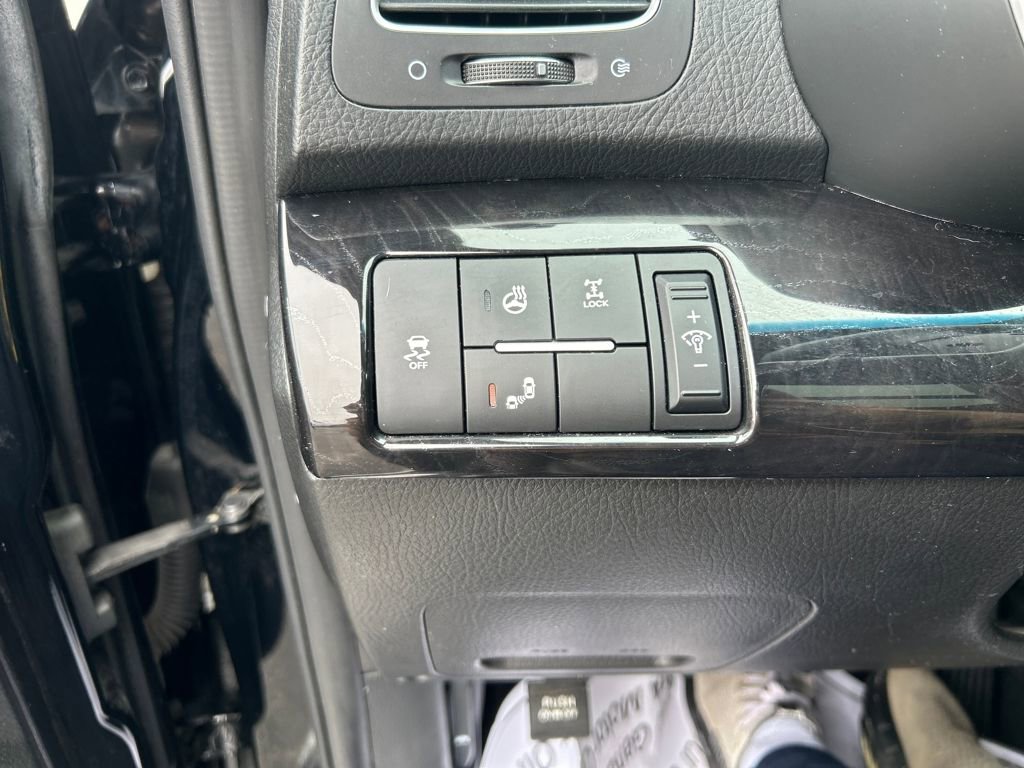 Used 2015 Kia Sorento SX image 27