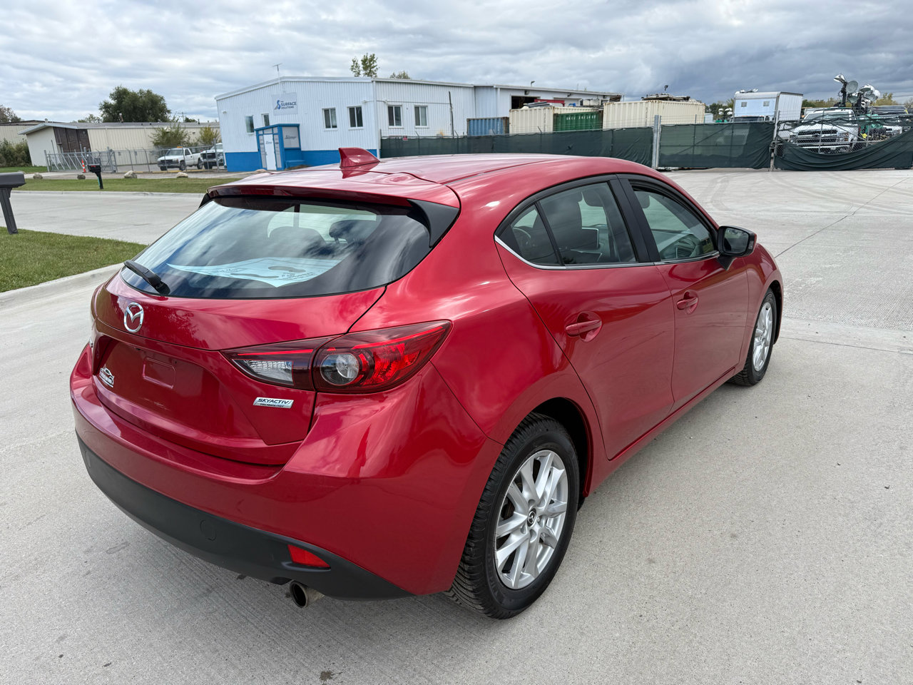 Used 2016 MAZDA MAZDA3 i Touring w/ Popular Equipment Package image 5