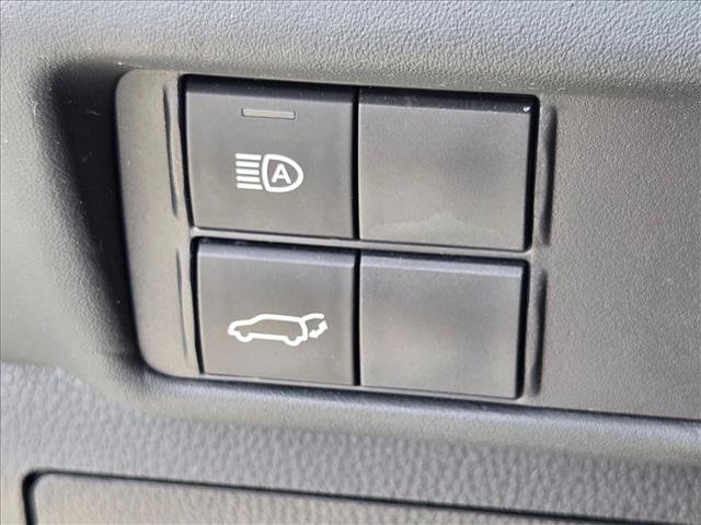 Used 2022 Toyota Highlander XLE FWD image 15