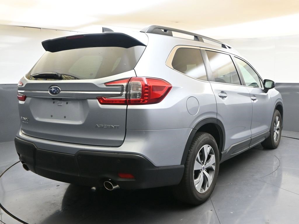 Used 2024 Subaru Ascent Premium w/ Convenience Package image 5