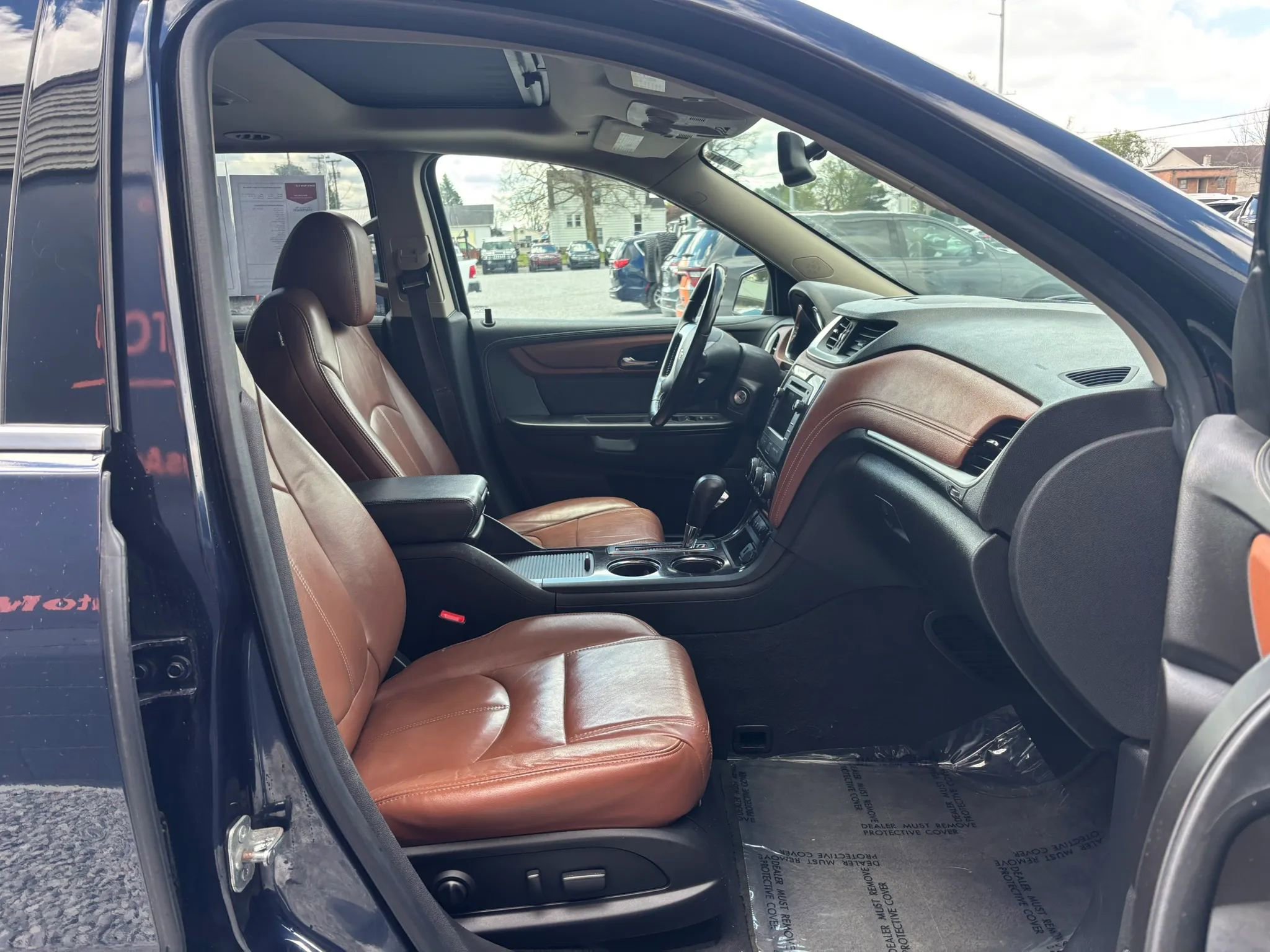 Used 2015 Chevrolet Traverse LT image 17
