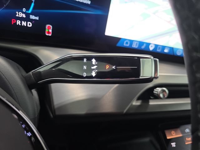 New 2027 Cadillac Vistiq Premium Luxury w/ LPO, Floor Liner Package AWD/4WD image 21