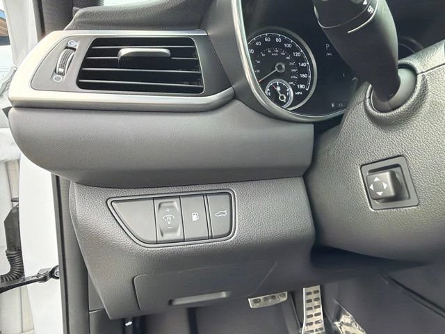 Used 2023 Genesis G70 2.0T w/ Sport Prestige Package AWD/4WD image 25