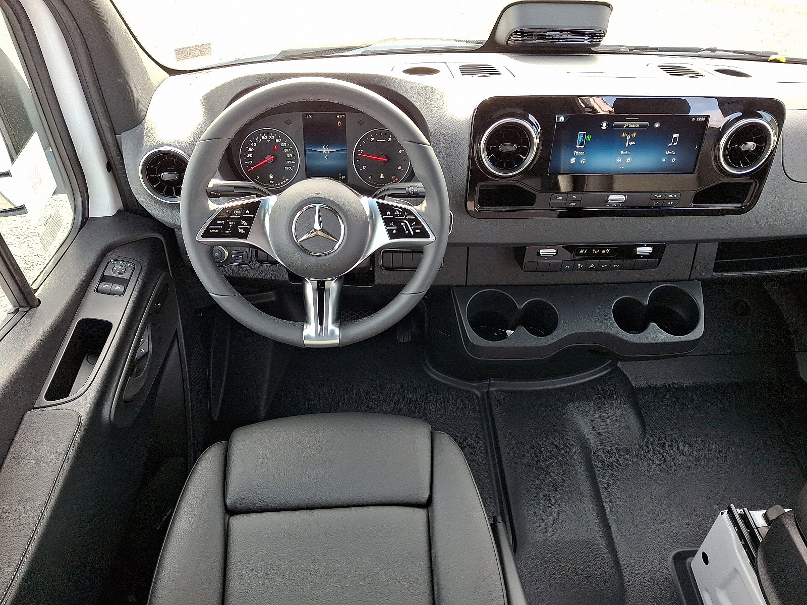 New 2026 Mercedes-Benz Sprinter 2500 image 10