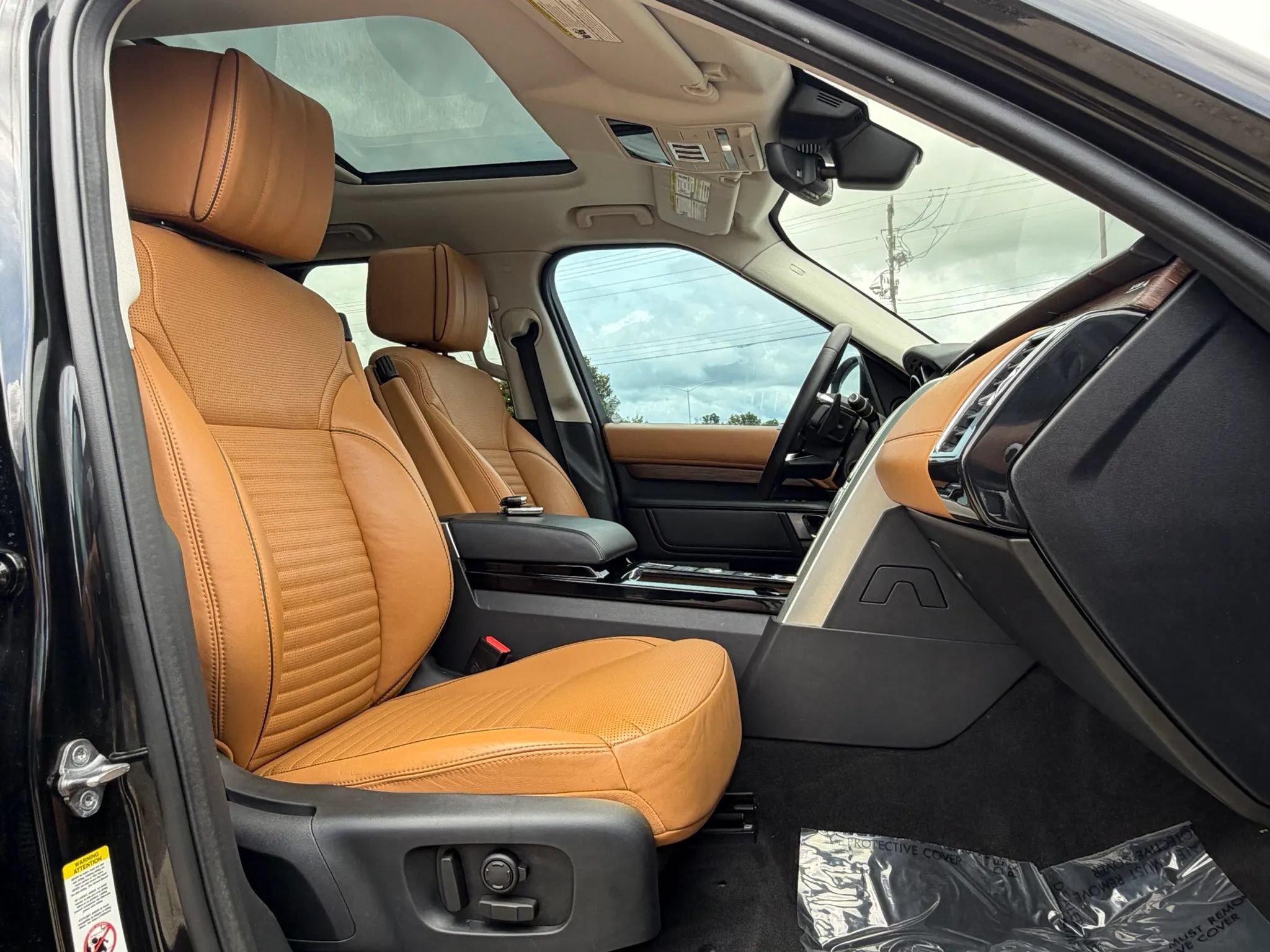 Used 2017 Land Rover Discovery HSE Luxury AWD/4WD image 20
