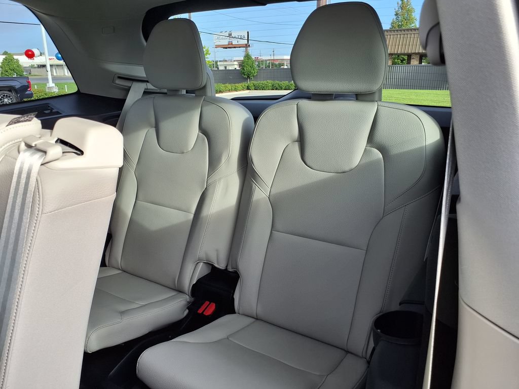 Certified 2024 Volvo XC90 B5 Core w/ Protection Package Premier AWD/4WD image 20