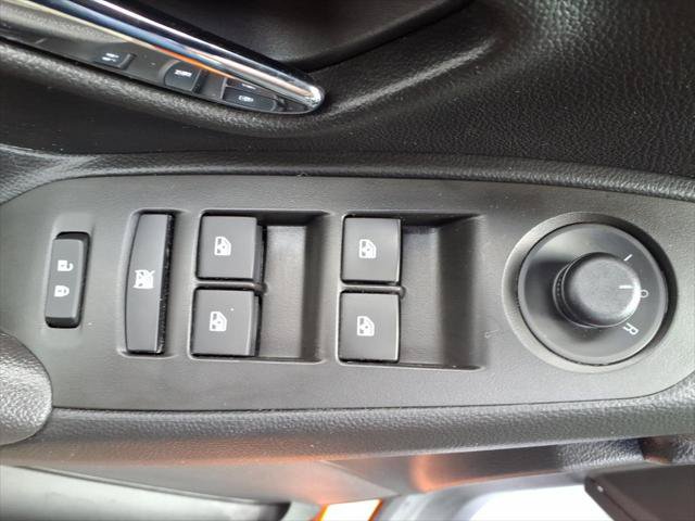 Used 2016 Chevrolet Trax LT AWD/4WD image 15