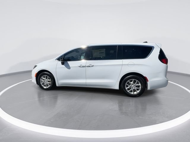 New 2026 Chrysler Voyager LX FWD image 5